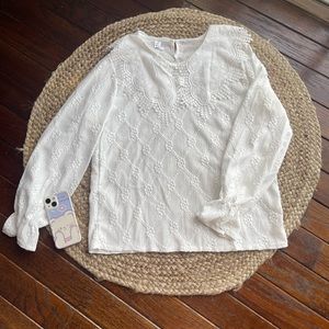 WHITE TOP WITH SAILOR COLLAR